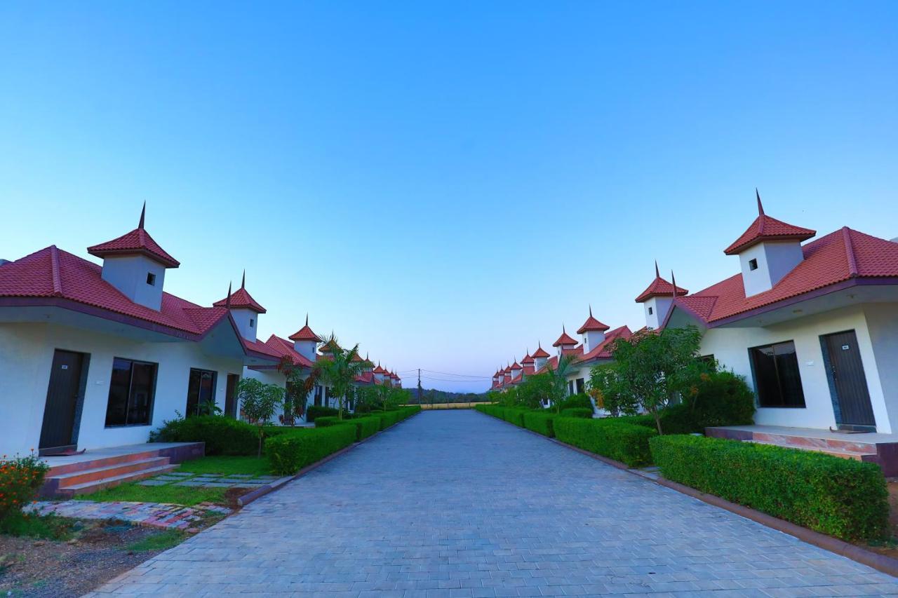 Vishal Lords Inn Gir Forest Malanka Exterior photo
