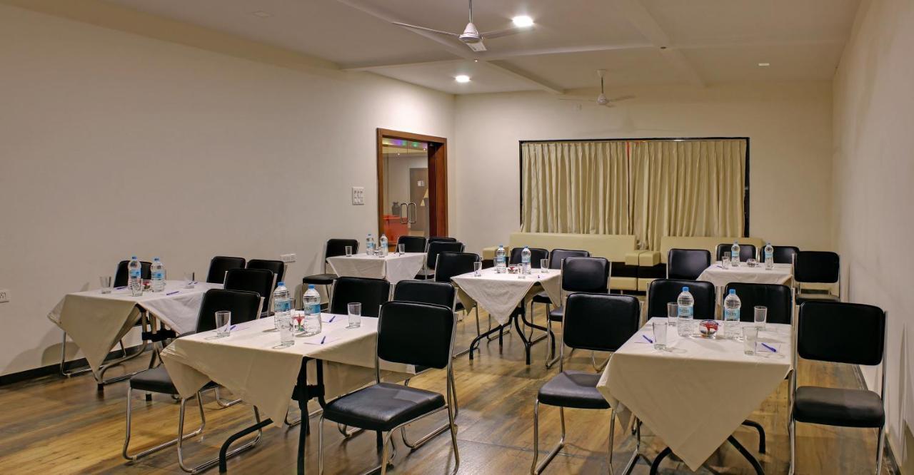 Vishal Lords Inn Gir Forest Malanka Exterior photo